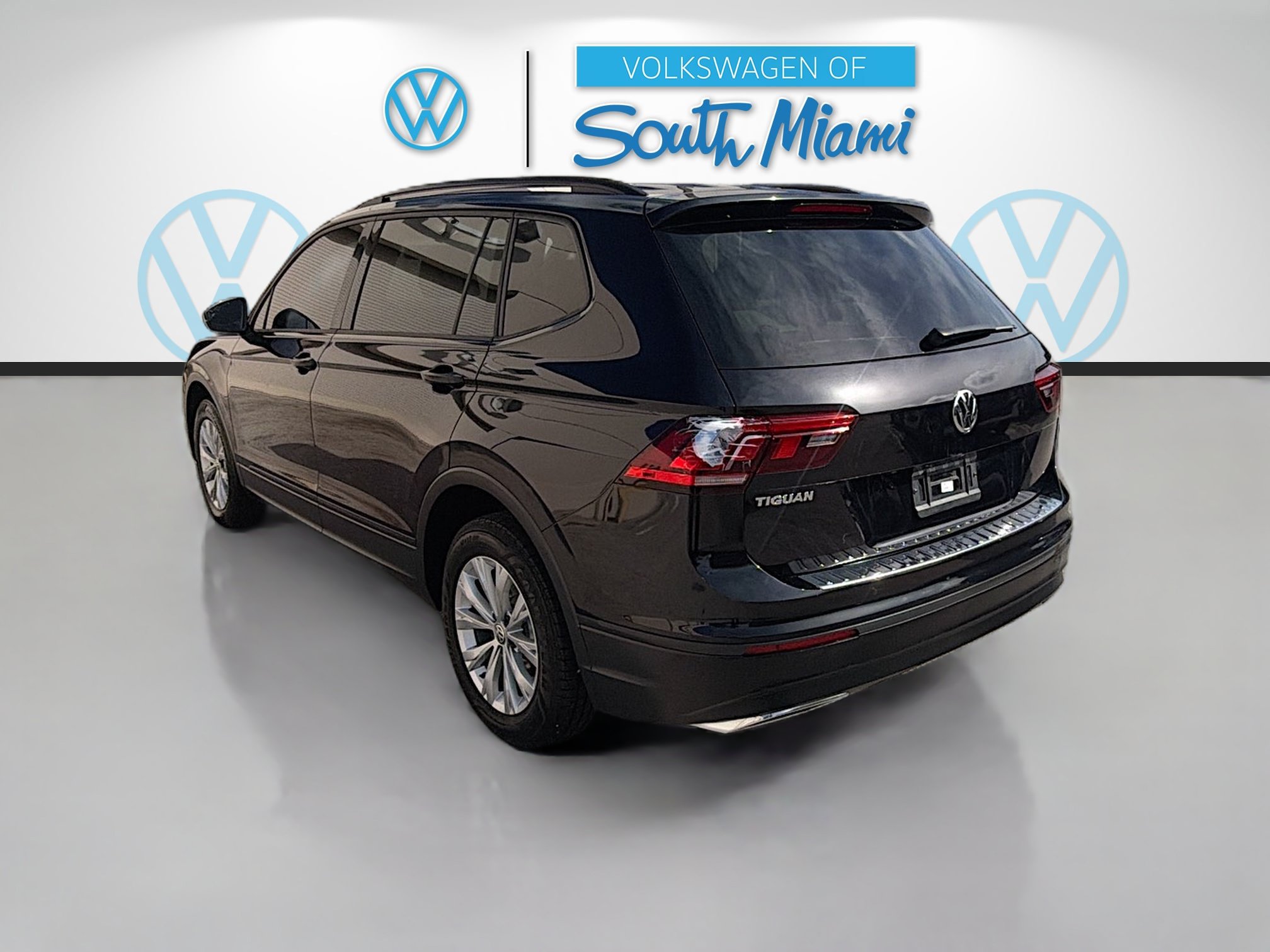 Used 2019 Volkswagen Tiguan S w/ Driver Assistance Package FWD image 5