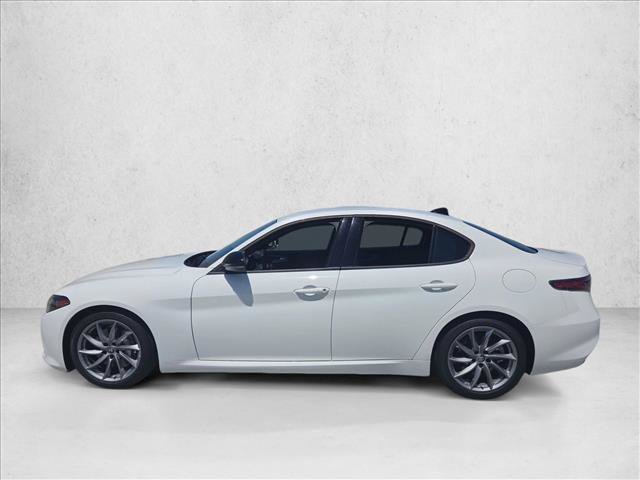 Used 2025 Alfa Romeo Giulia RWD image 9