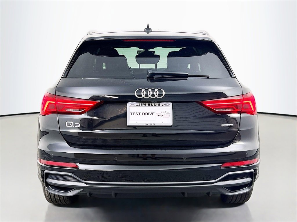 New 2025 Audi Q3 2.0T Premium image 6