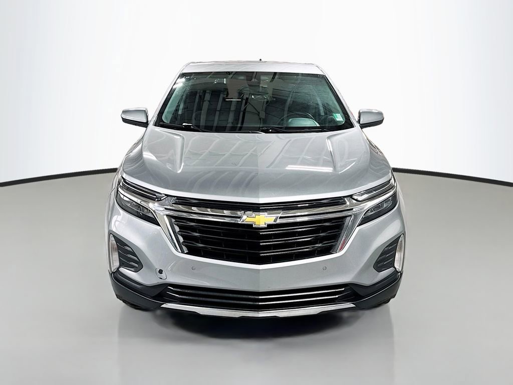 Used 2023 Chevrolet Equinox LT w/ Driver Convenience Package image 2