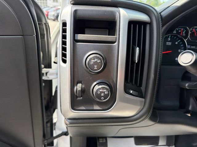 Used 2018 GMC Sierra 1500 SLE w/ SLE Value Package AWD/4WD image 17