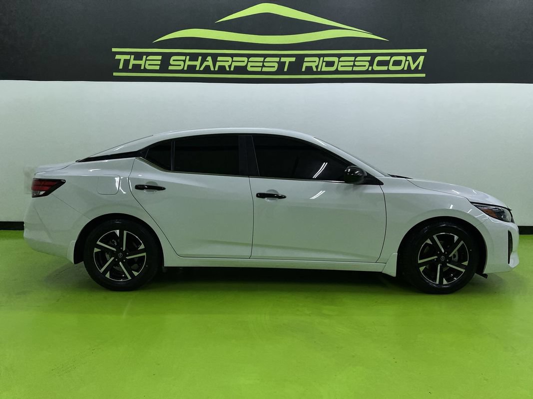 Used 2024 Nissan Sentra SV FWD image 11