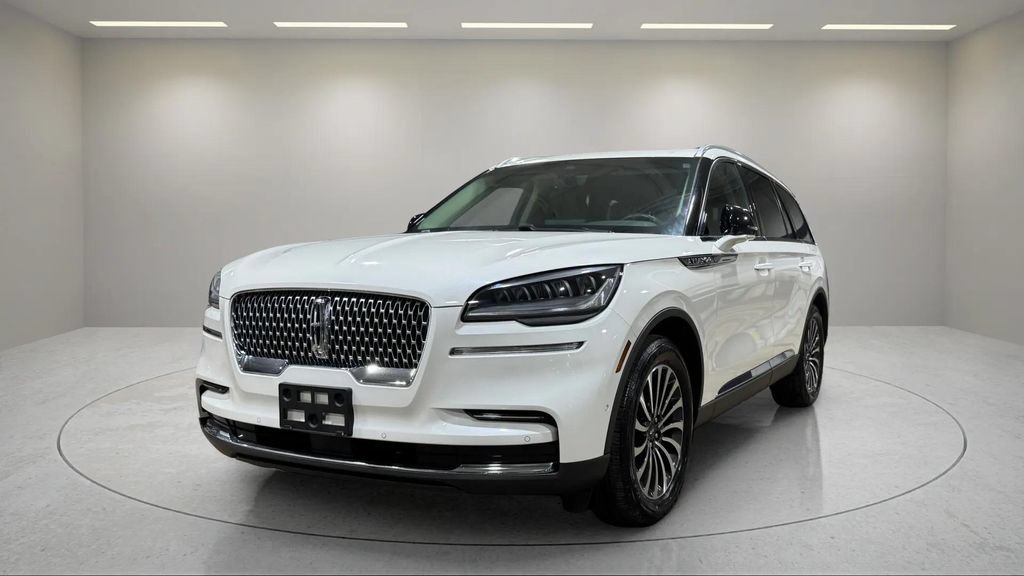 Certified 2023 Lincoln Aviator Reserve w/ Elements Package Plus AWD/4WD image 19