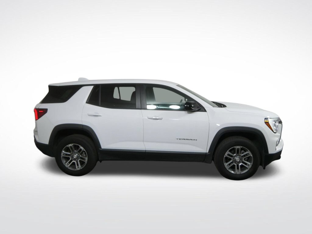 Used 2025 GMC Terrain Elevation AWD/4WD image 2