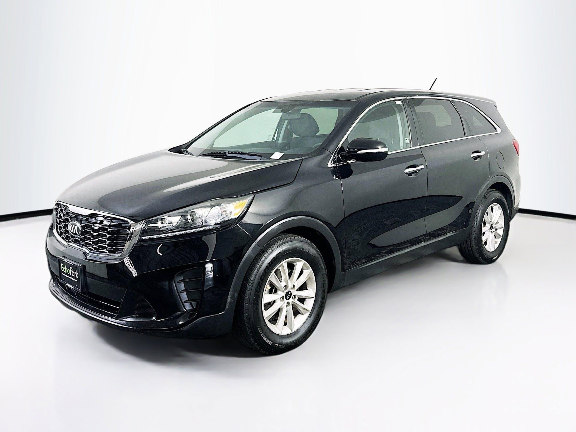 Used 2019 Kia Sorento LX image 3