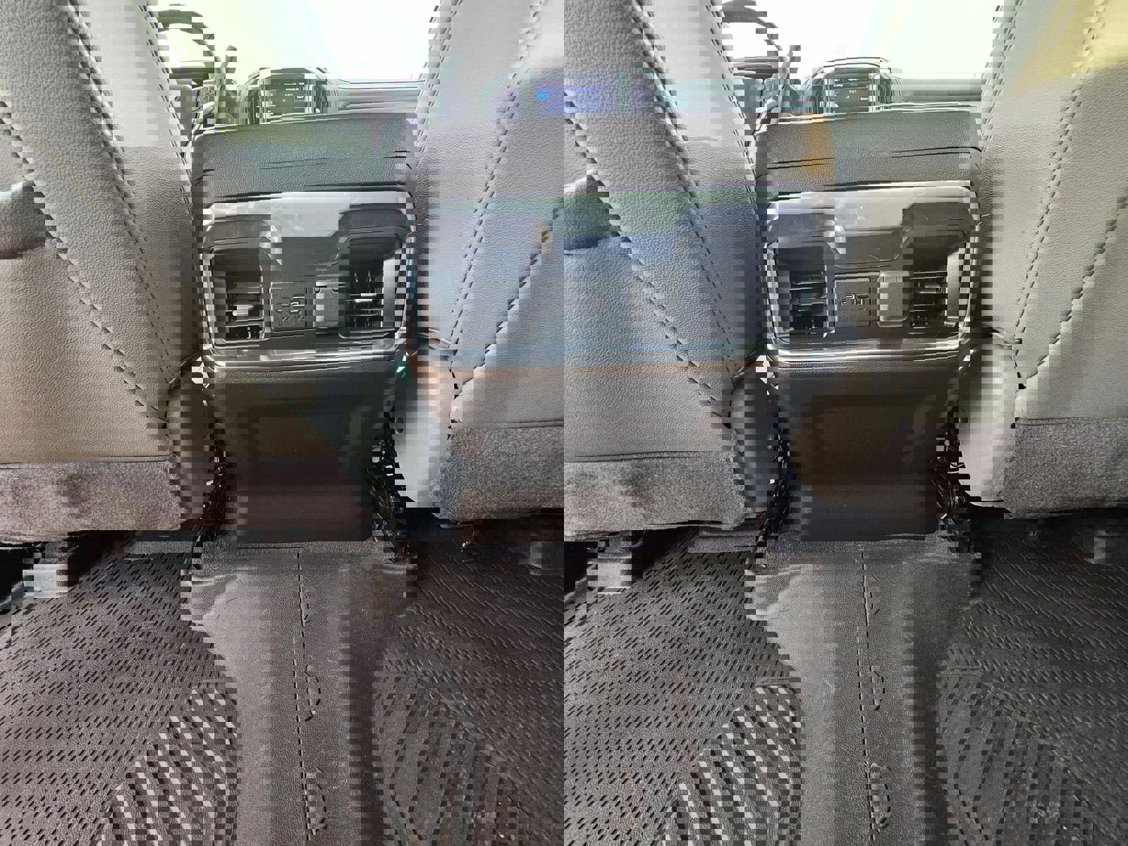 Used 2022 Chevrolet Silverado 2500 LTZ w/ LTZ Plus Package image 24