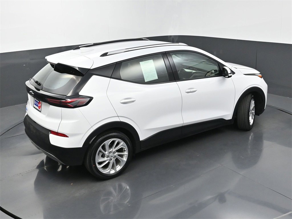 Used 2023 Chevrolet Bolt EUV LT image 33