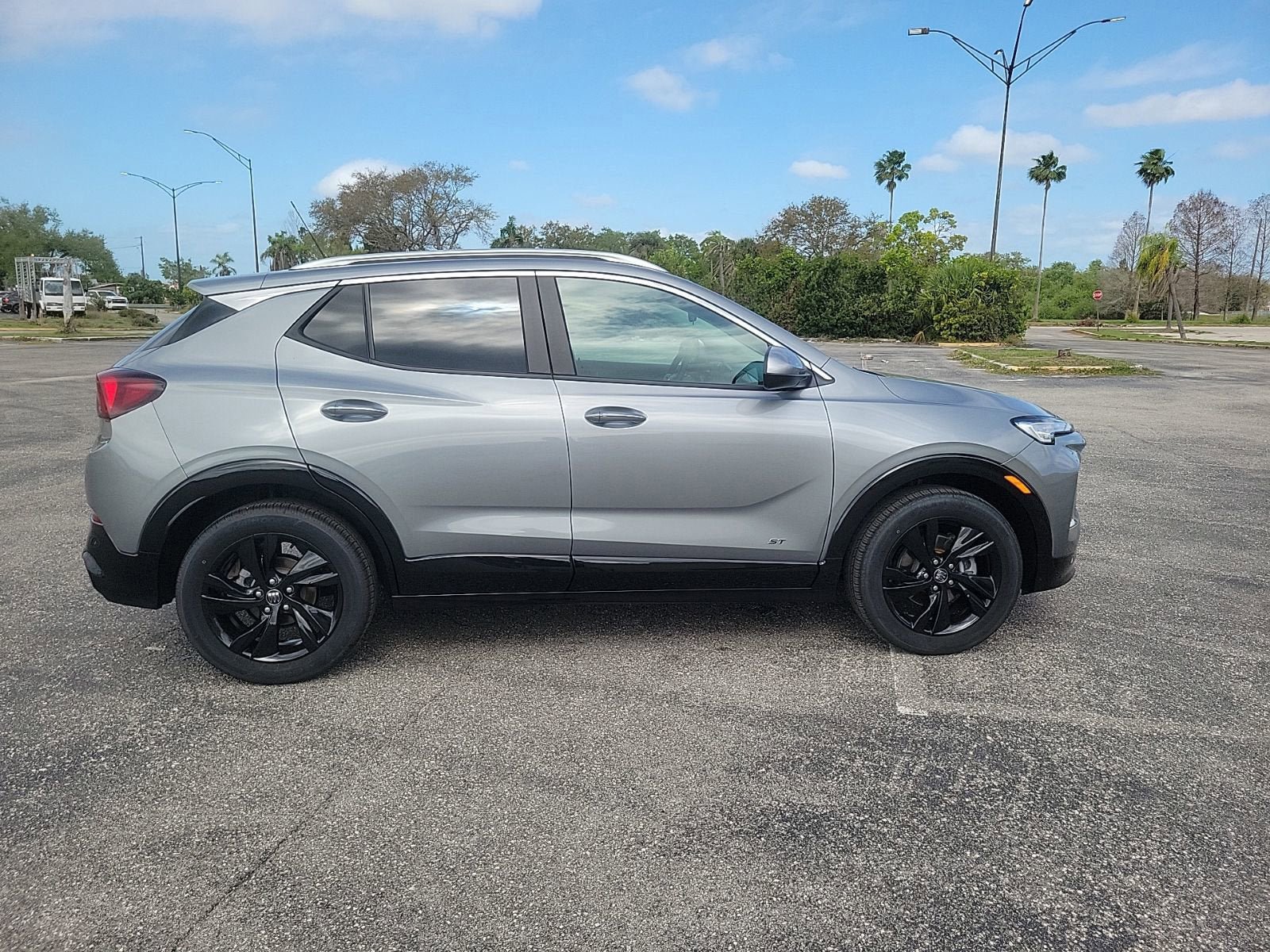 New 2026 Buick Encore GX Sport Touring image 4
