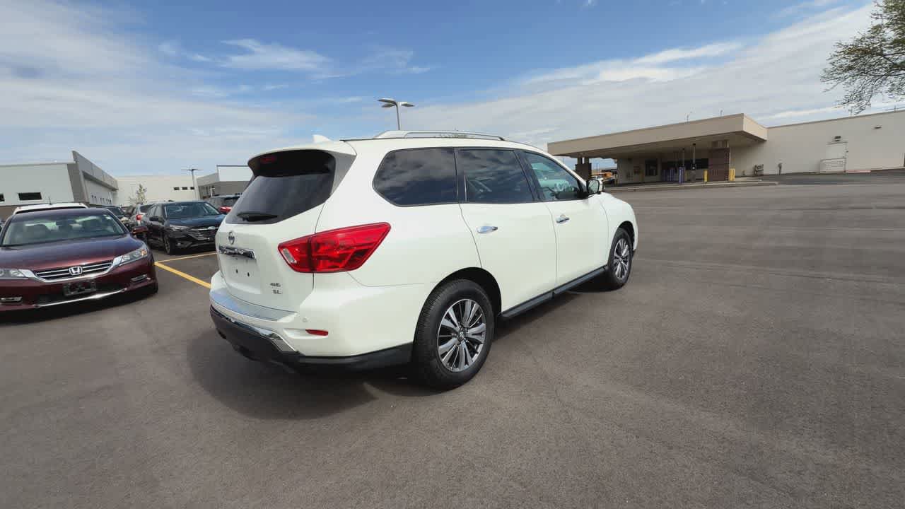 Used 2019 Nissan Pathfinder SL AWD/4WD image 8