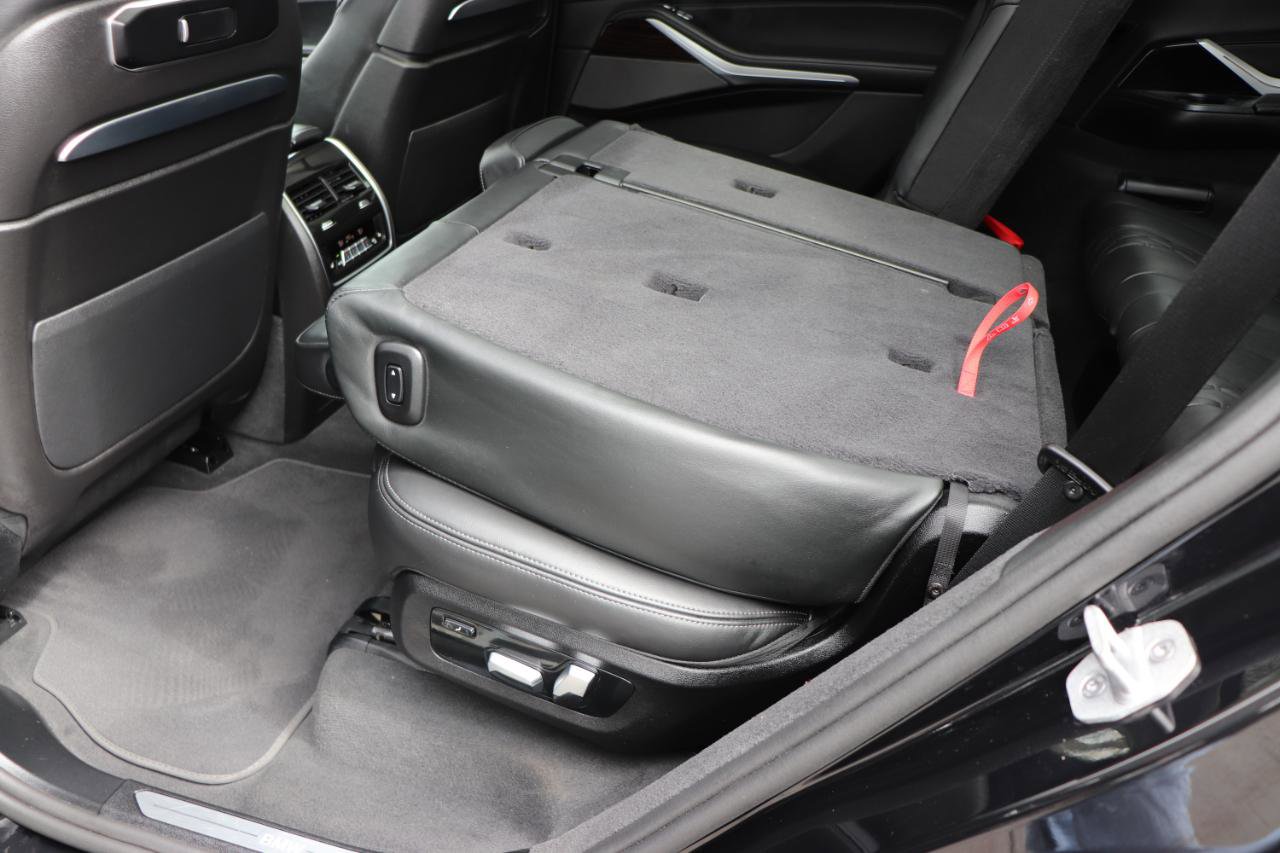 Used 2025 BMW X7 xDrive40i image 34