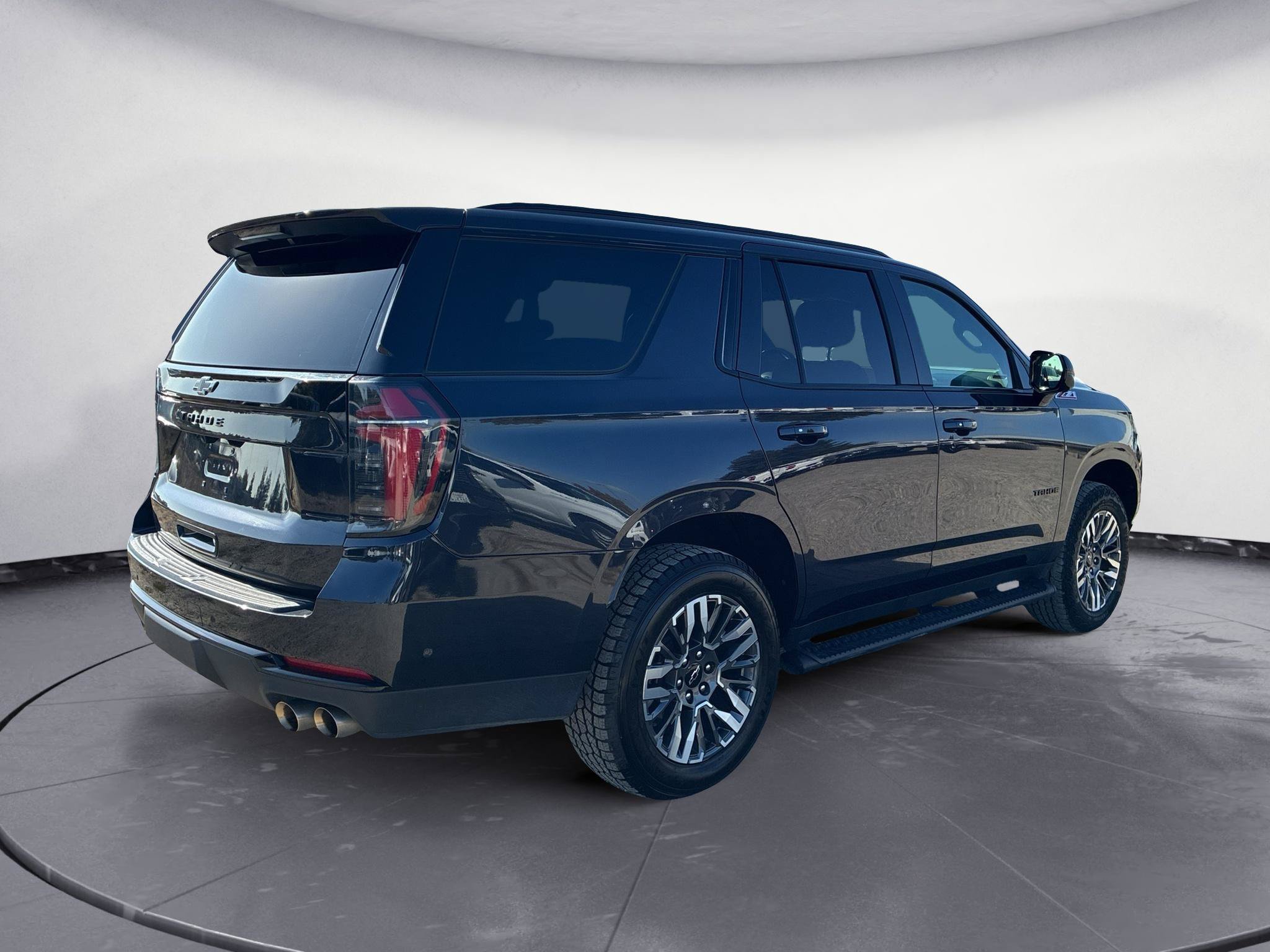 Used 2025 Chevrolet Tahoe Z71 AWD/4WD image 7