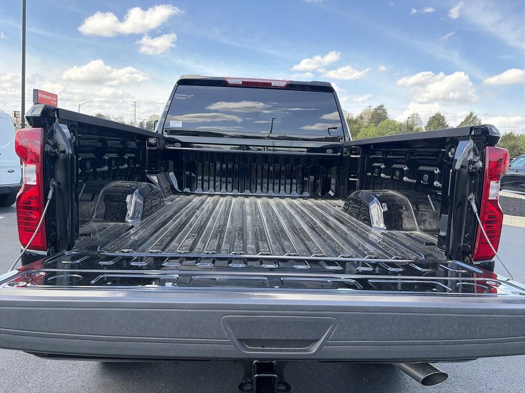 Used 2026 Chevrolet Silverado 2500 Custom w/ Custom Value Package image 23