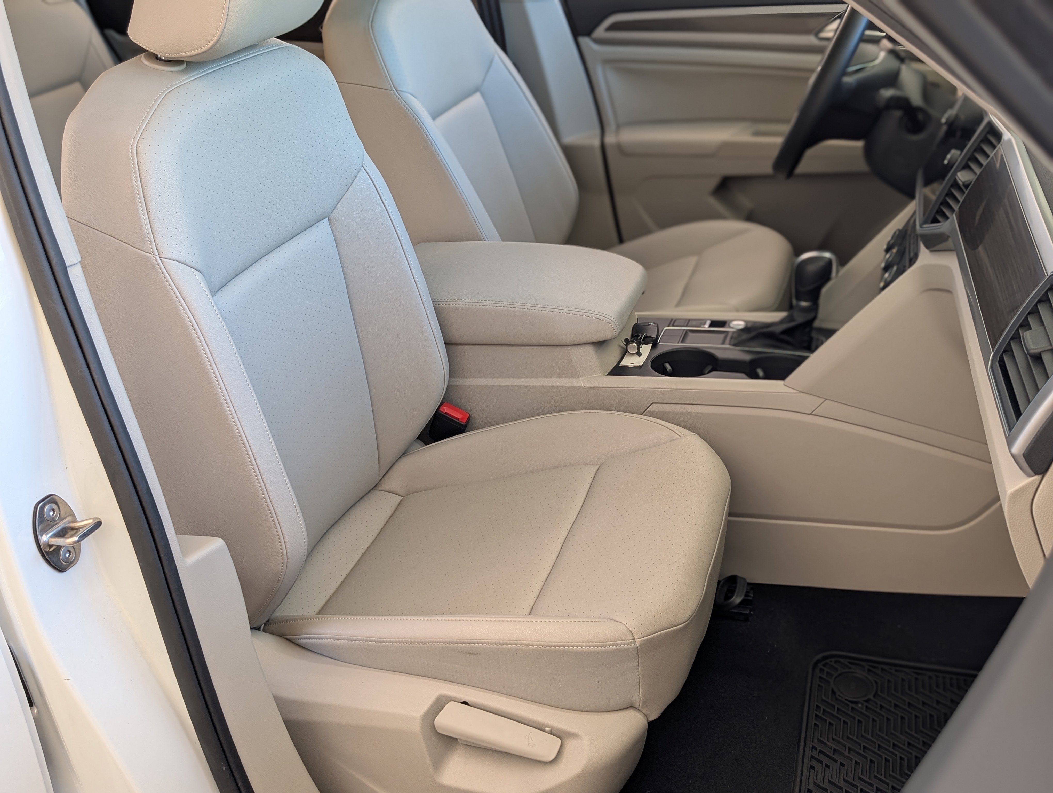 Used 2019 Volkswagen Atlas SE image 24