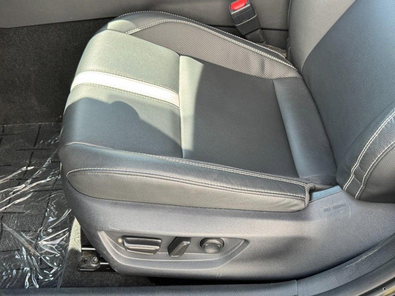 Certified 2025 Toyota Camry Hybrid image 24
