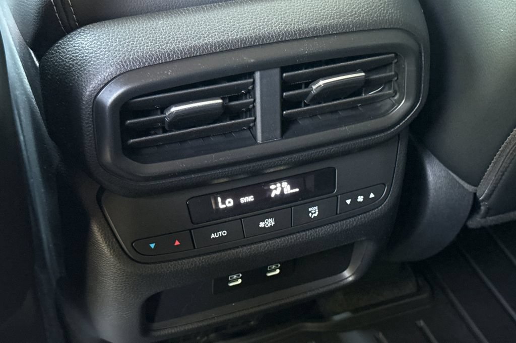 Used 2026 Honda Pilot image 18
