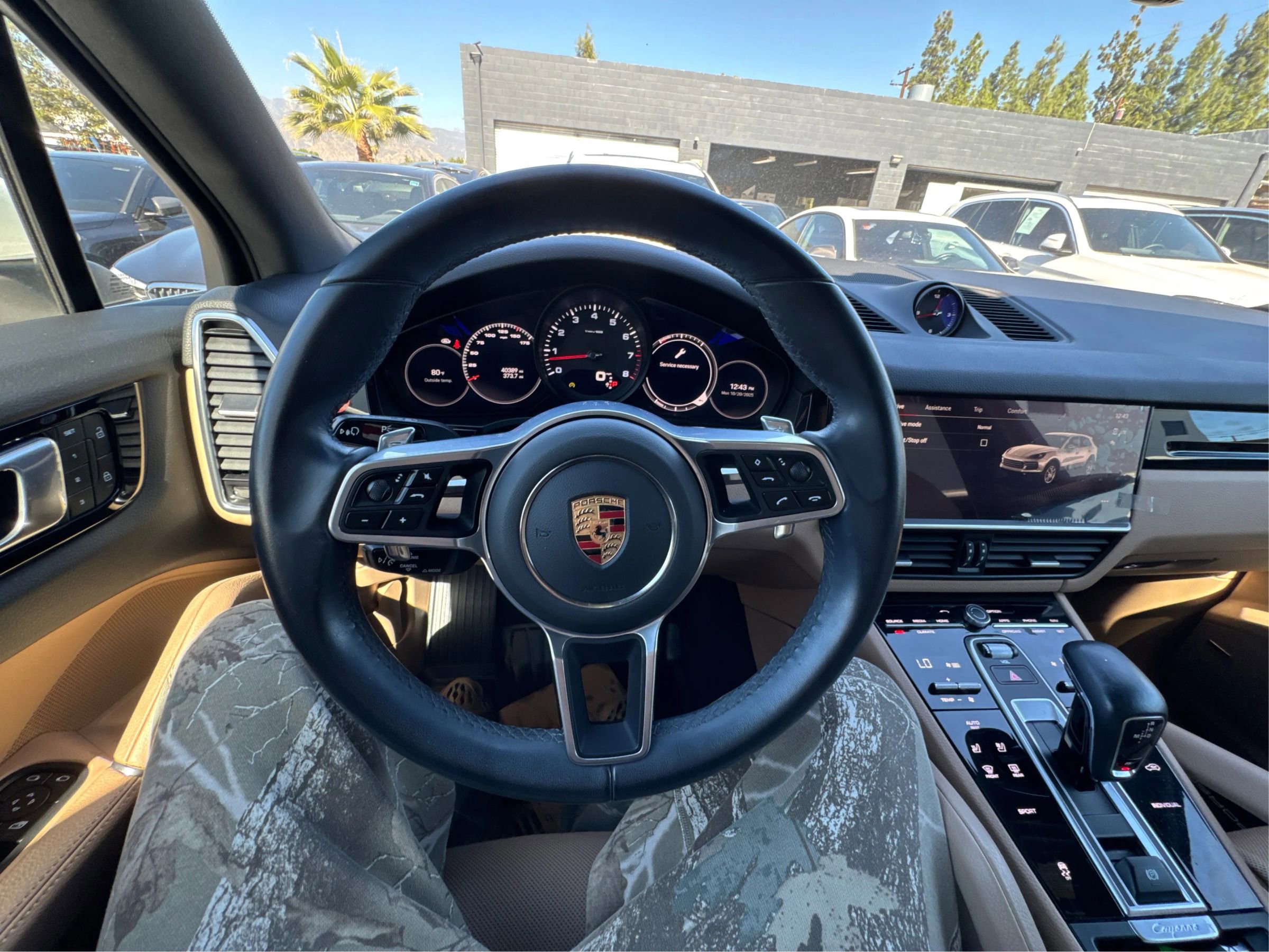 Used 2023 Porsche Cayenne image 16
