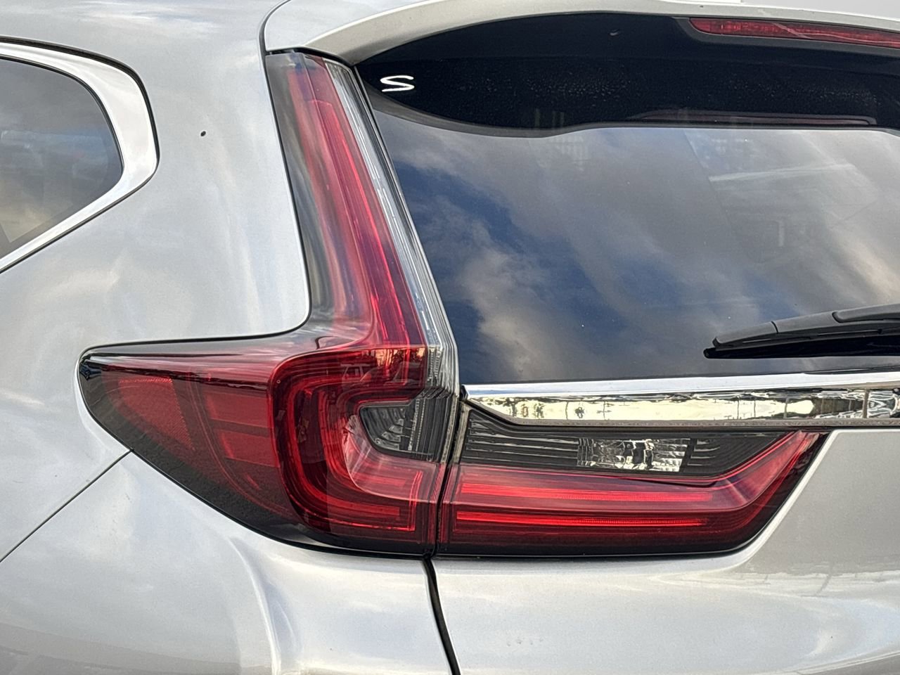 Used 2020 Honda CR-V Touring image 7