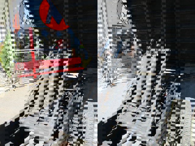 Used 2017 Ford F550 4x4 Regular Cab Super Duty image 4