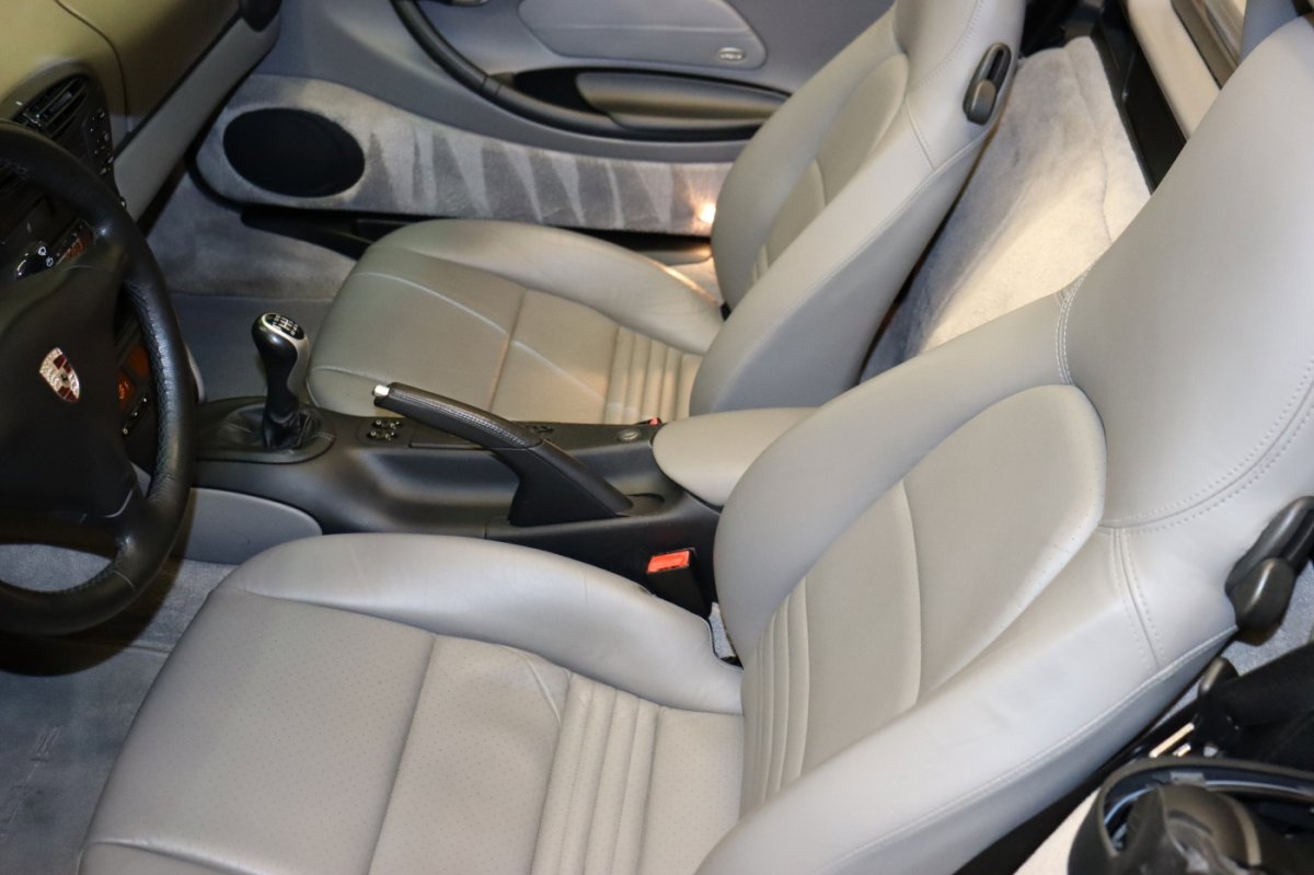 Used 2001 Porsche Boxster image 6