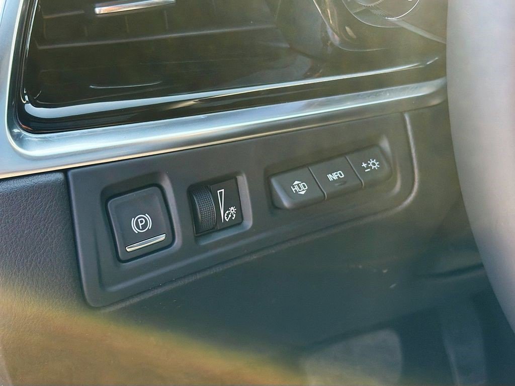 Certified 2025 Cadillac XT6 Premium Luxury w/ Platinum Package image 8