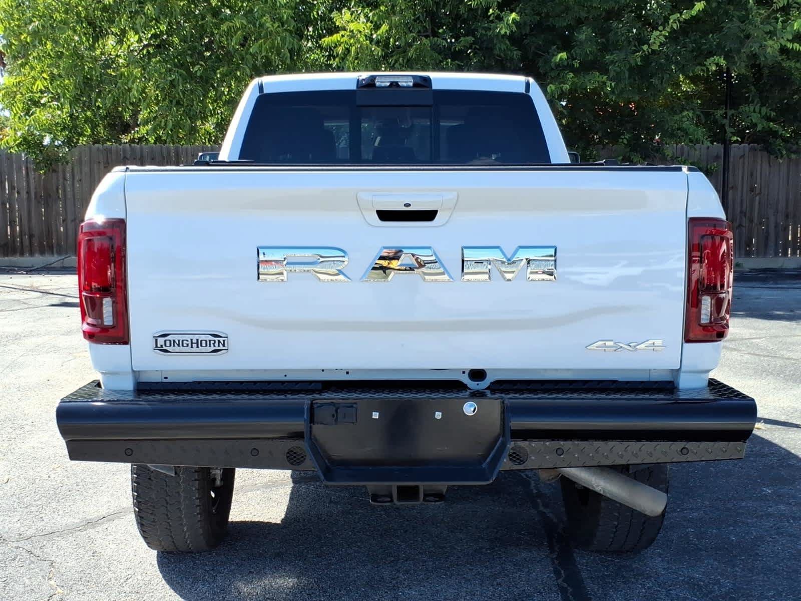 Used 2025 RAM 2500 Limited AWD/4WD image 13