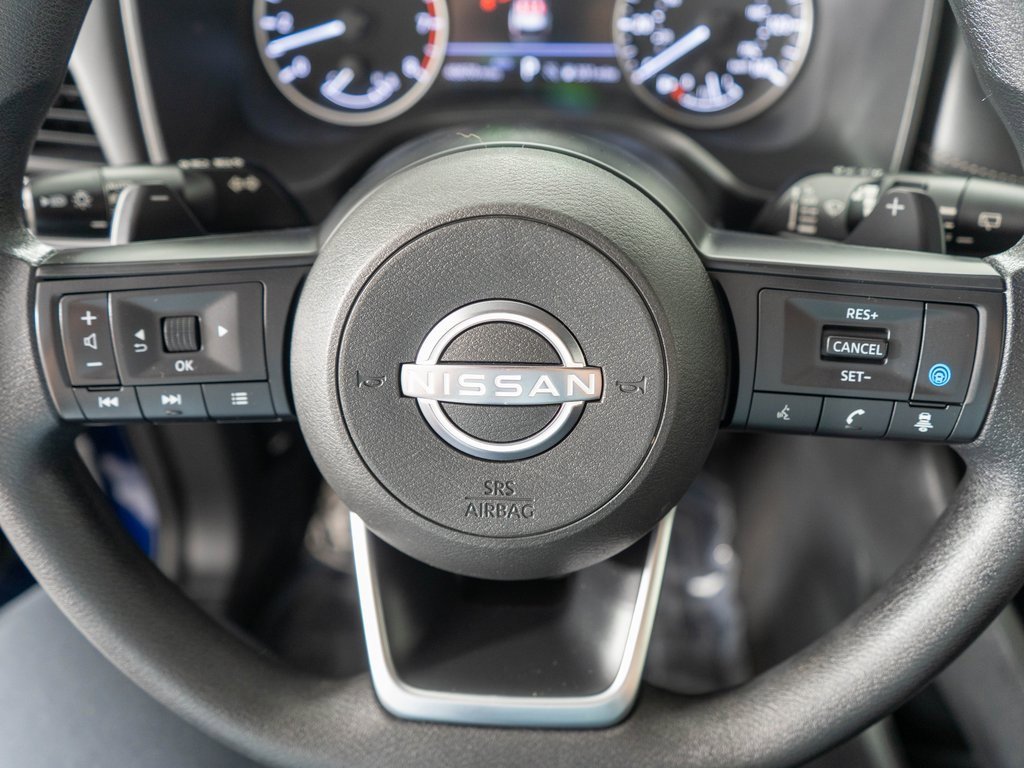 Used 2024 Nissan Rogue SV image 14