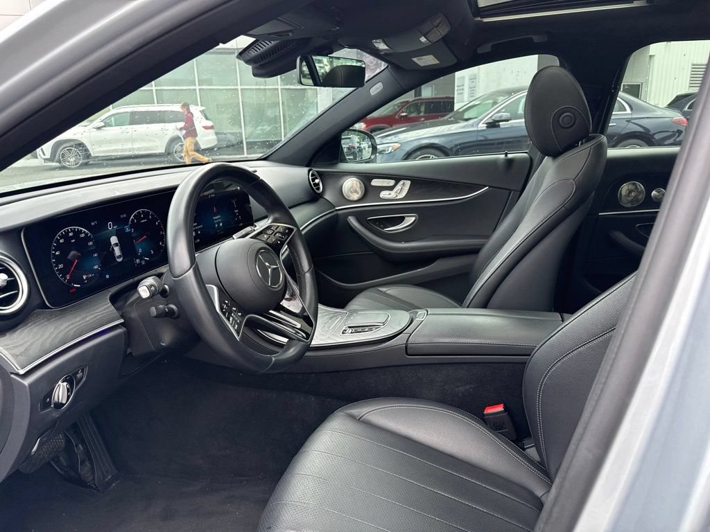 Used 2022 Mercedes-Benz E 350 Sedan w/ AMG Line Exterior image 5