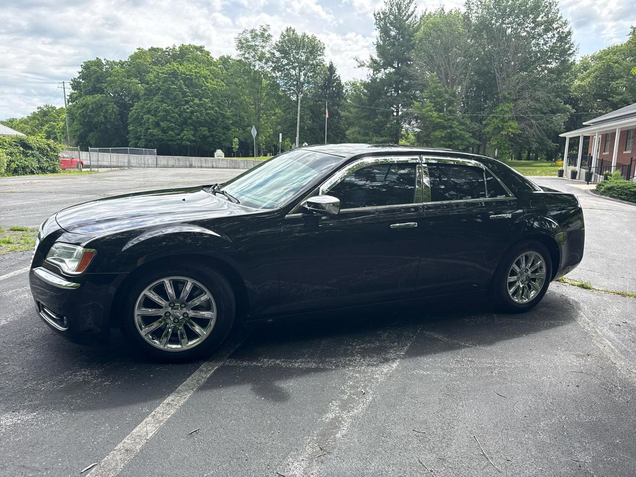 Used 2012 Chrysler 300 C RWD image 5