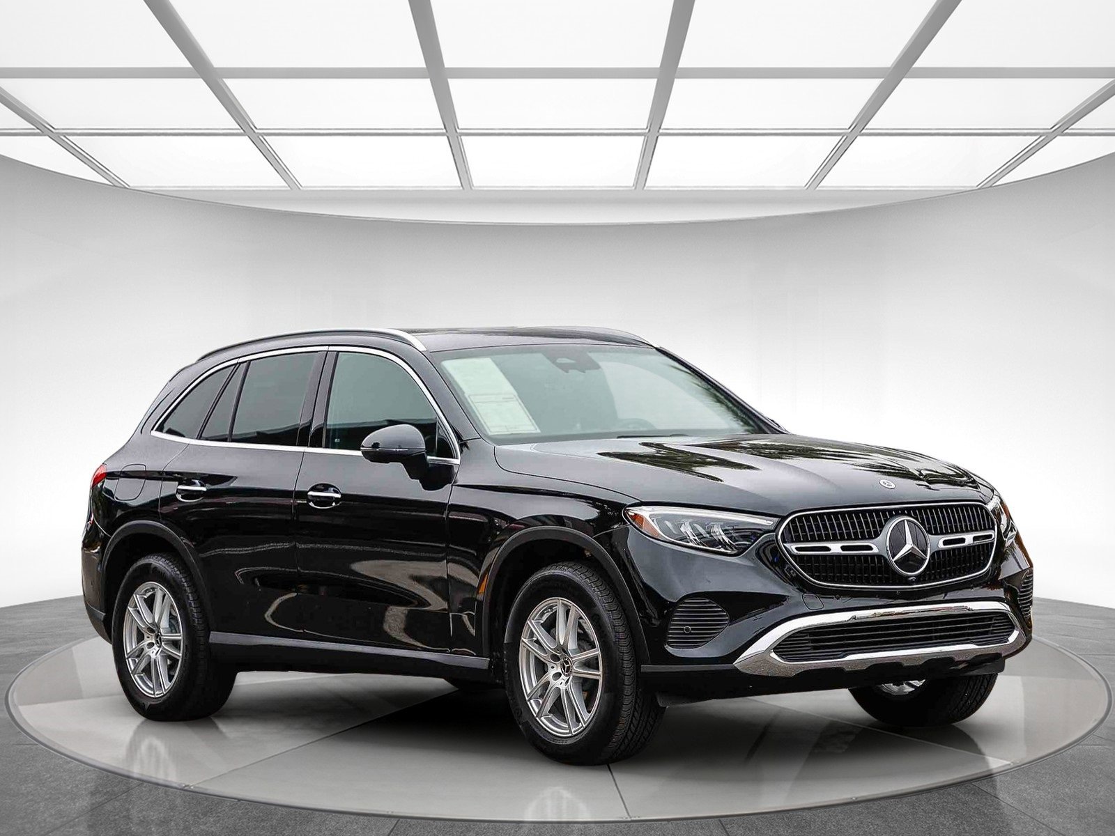 Certified 2025 Mercedes-Benz GLC 300 image 5