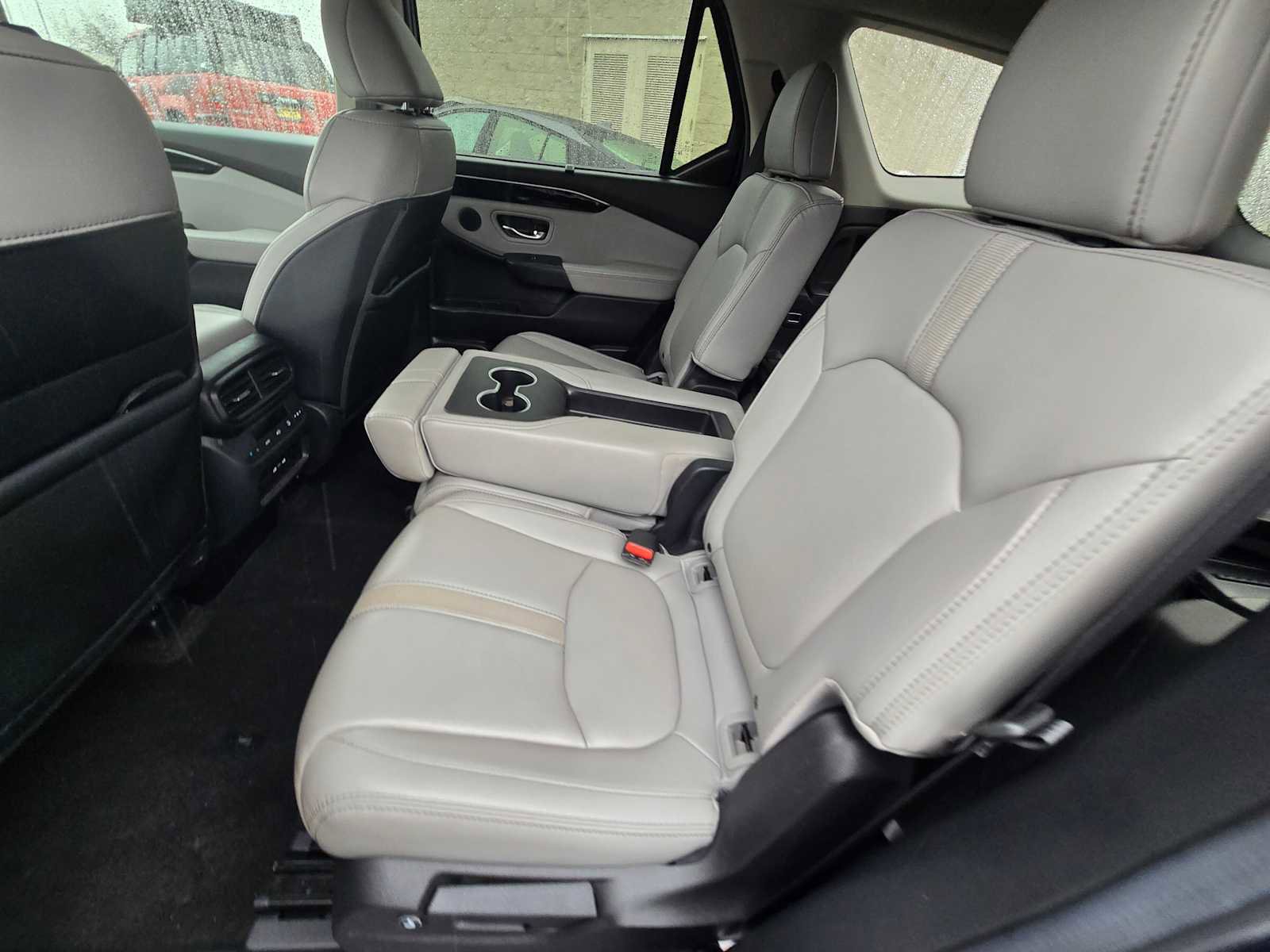 Used 2025 Honda Pilot EX-L image 21