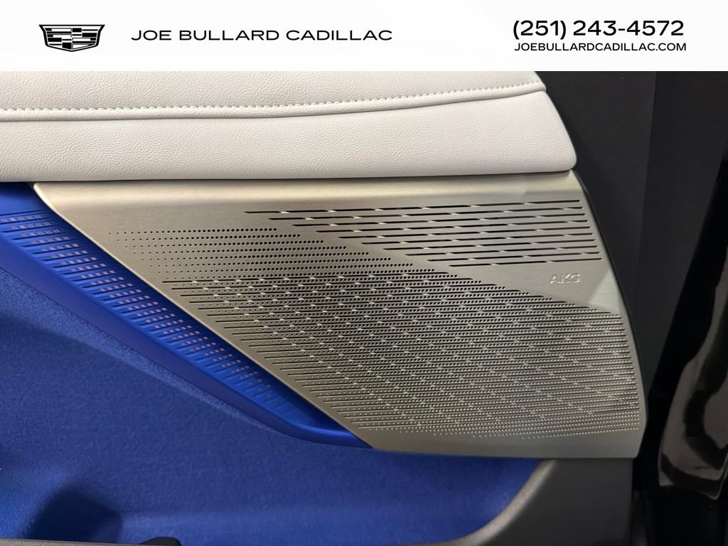 New 2027 Cadillac Optiq Luxury AWD/4WD image 14