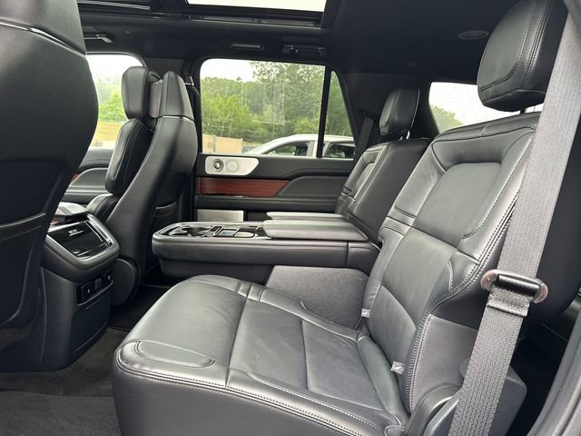 Used 2024 Lincoln Navigator Reserve image 18