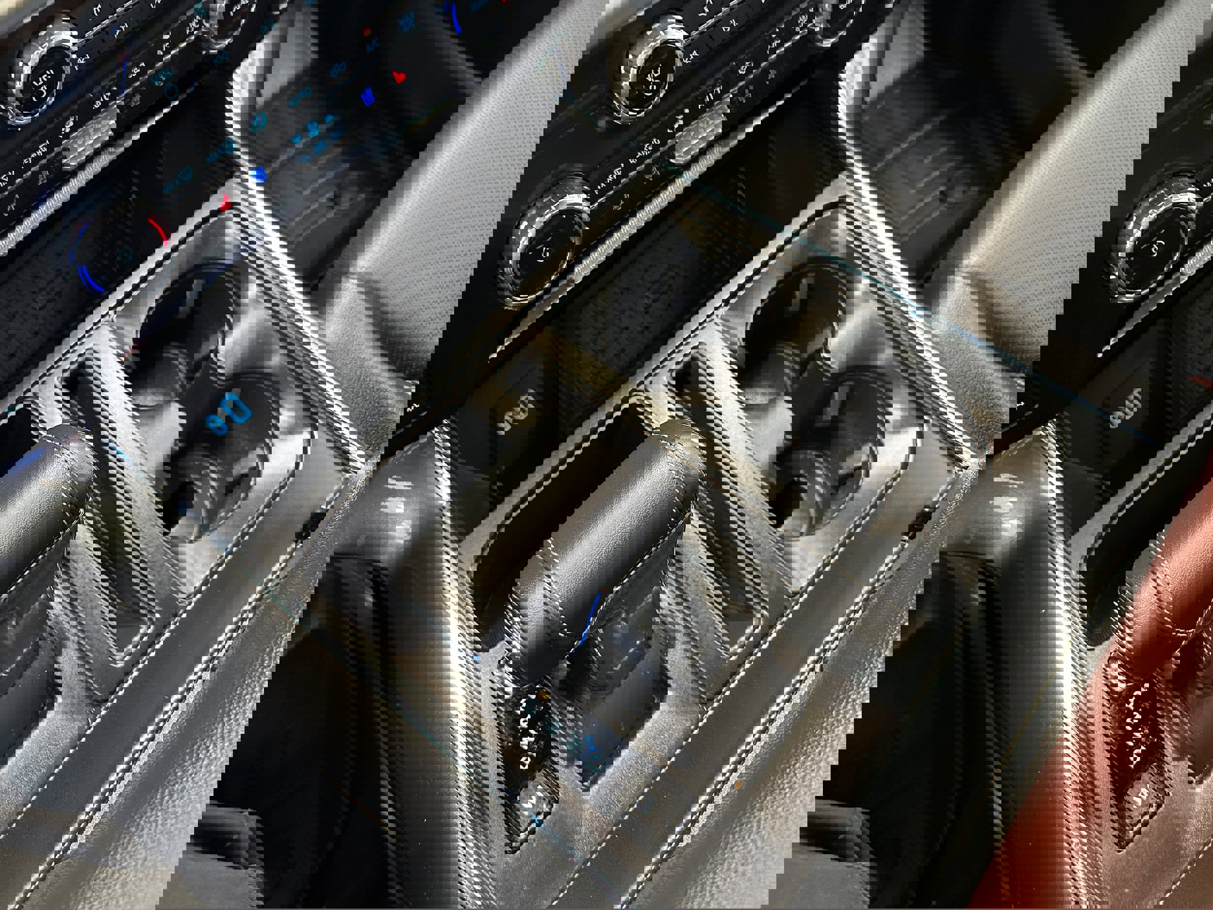 Used 2023 Ford F150 Lariat w/ Equipment Group 502A High image 19