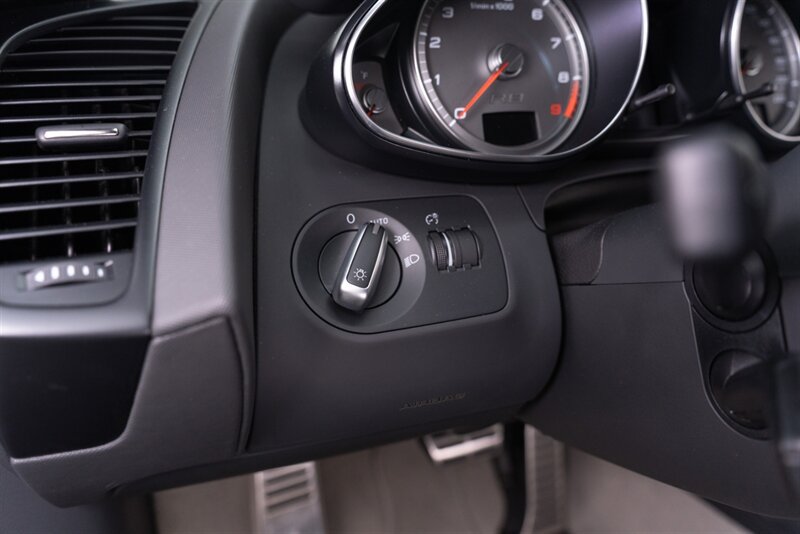 Used 2011 Audi R8 V8 AWD/4WD image 79