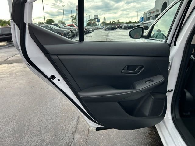 Used 2024 Nissan Sentra SV FWD image 18