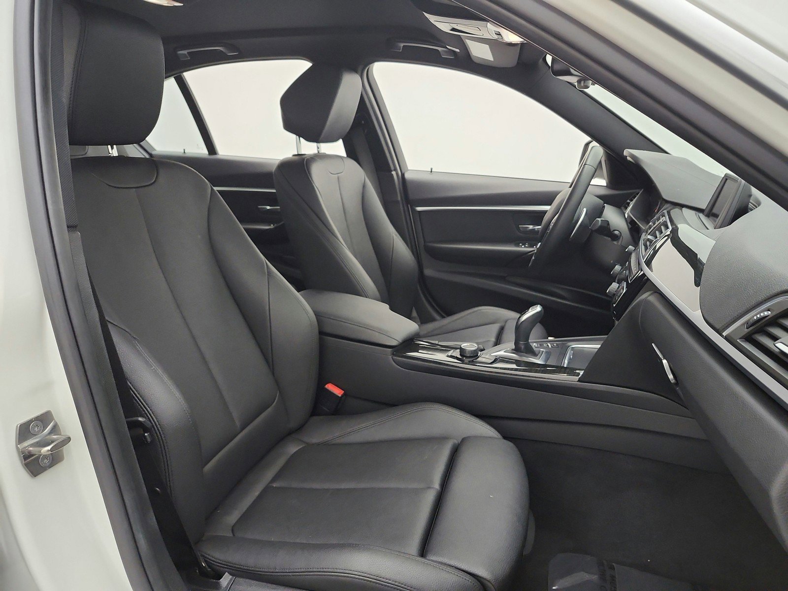 Used 2018 BMW 330i Sedan image 17