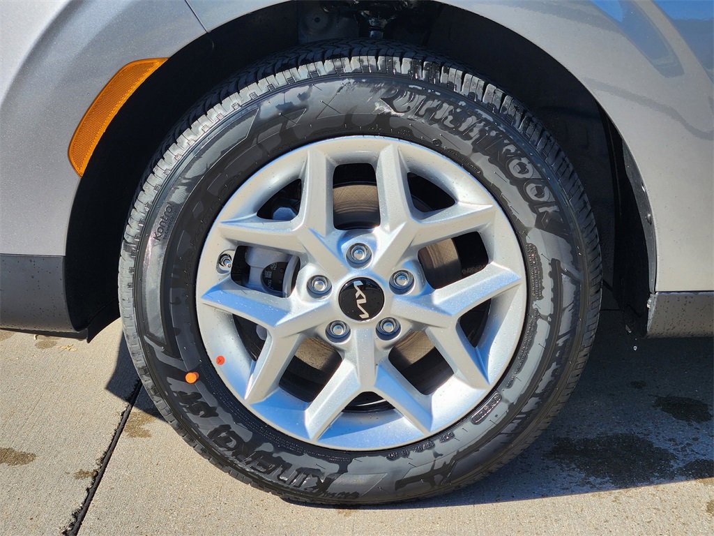 New 2025 Kia Soul LX w/ LX Technology Package image 7