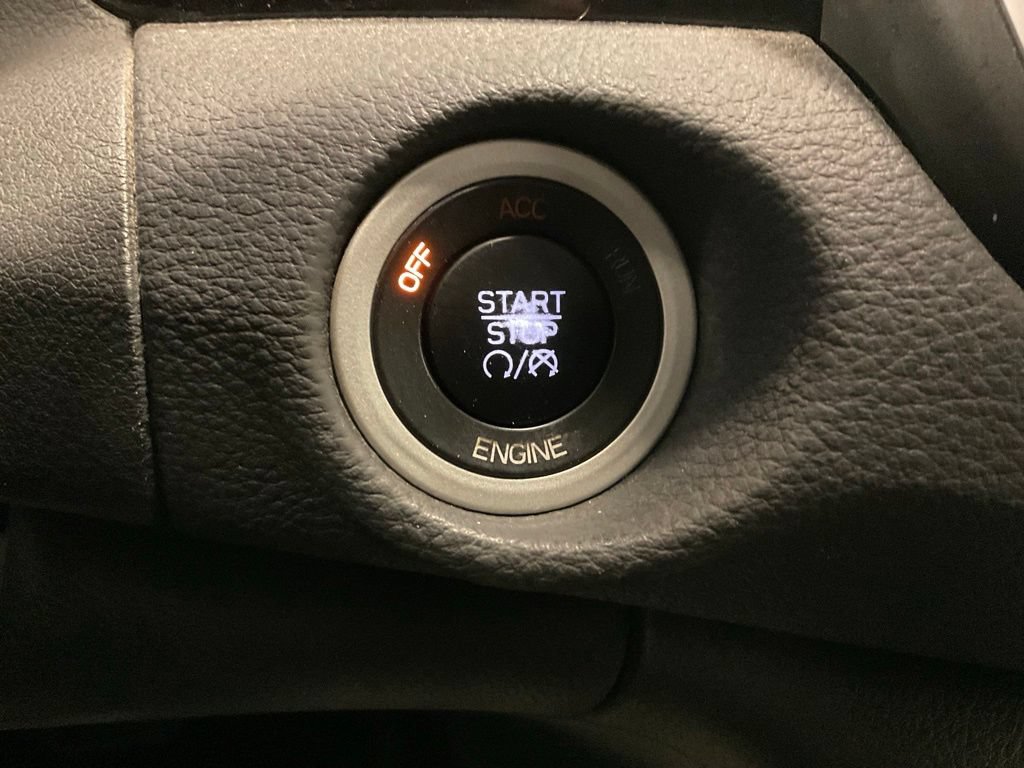 Used 2015 Chrysler 200 C AWD/4WD image 18