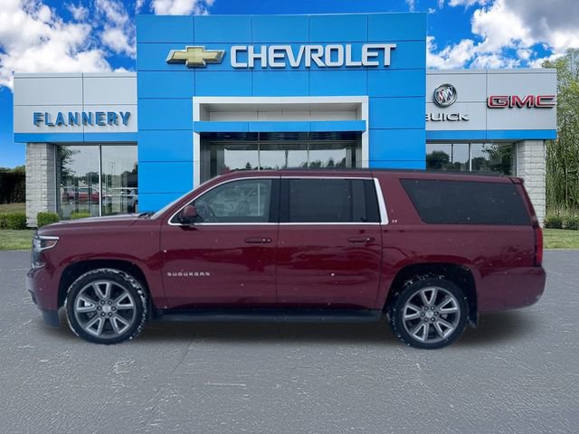 Used 2017 Chevrolet Suburban LT w/ Luxury Package image 2