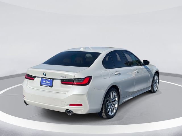 Used 2023 BMW 330i Sedan w/ Convenience Package image 5