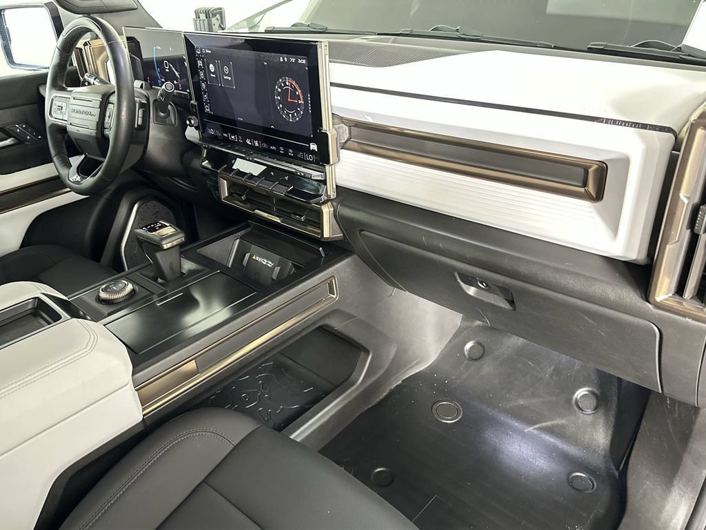 Used 2024 GMC Hummer EV 2X w/ LPO, Illumination Package AWD/4WD image 31