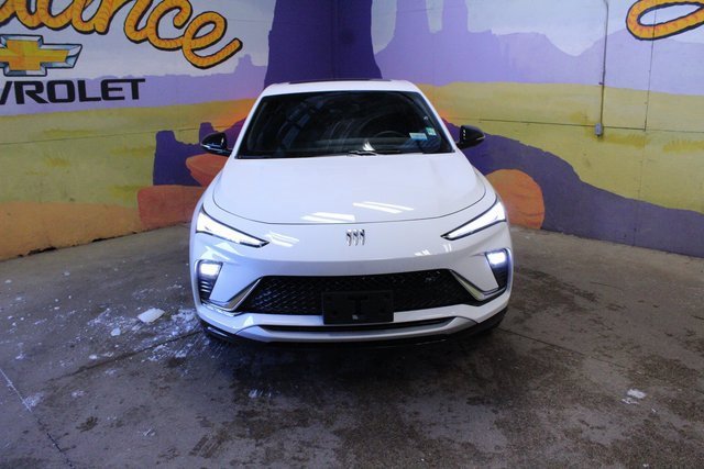 Used 2025 Buick Envista Sport Touring image 3