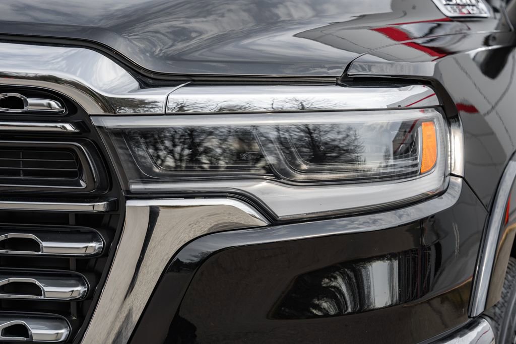 Used 2025 RAM 1500 Limited image 17