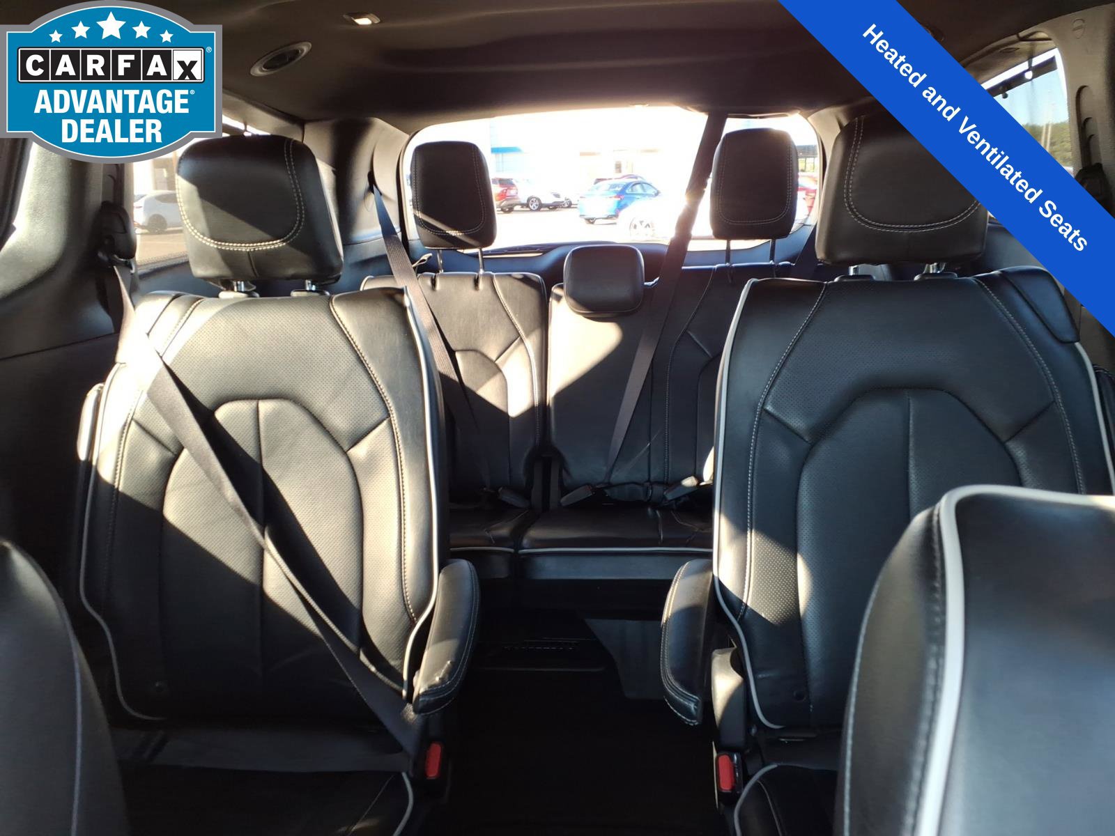 Used 2025 Chrysler Pacifica Limited FWD image 20