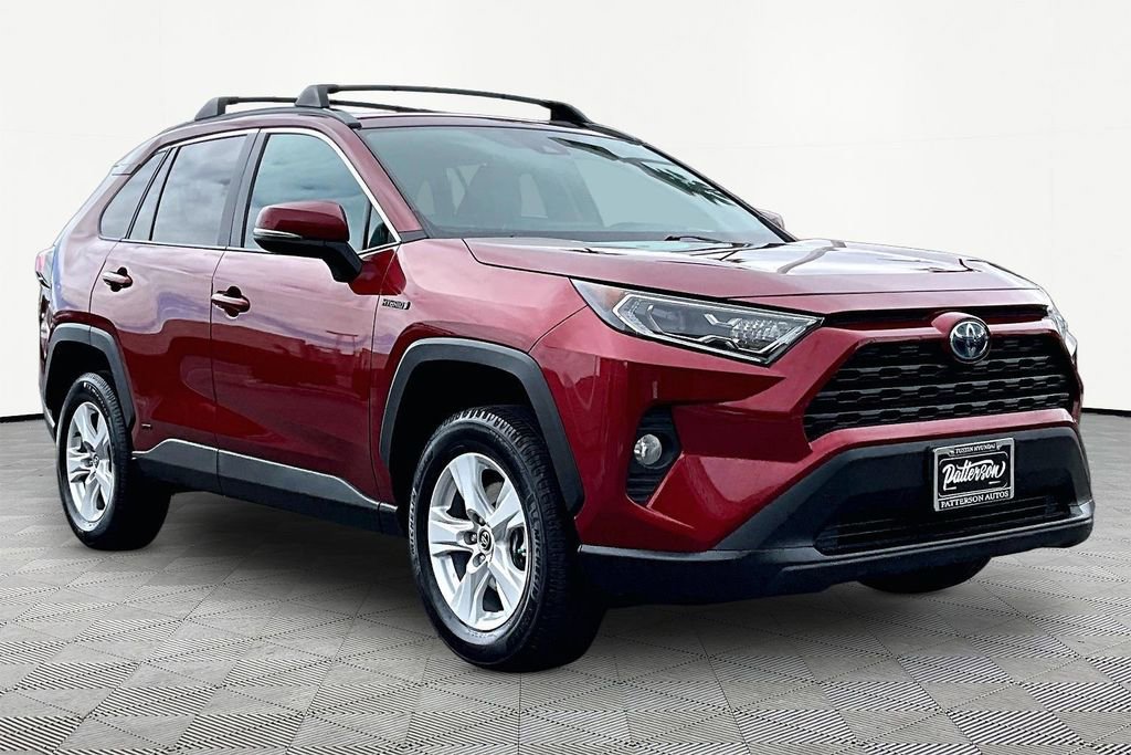Used 2021 Toyota RAV4 XLE w/ Convenience Package AWD/4WD image 5