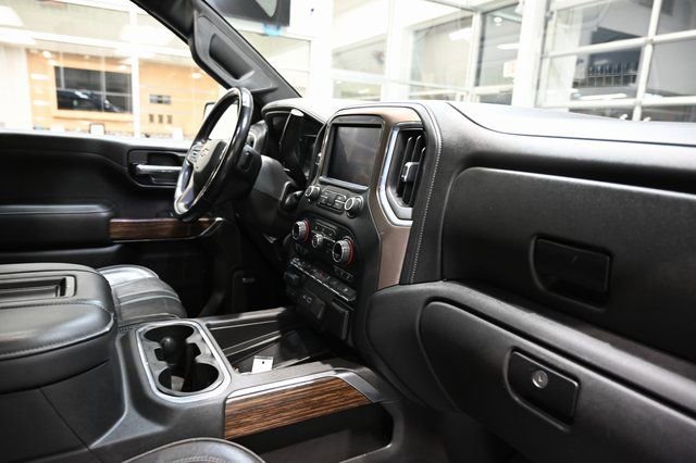 Used 2019 Chevrolet Silverado 1500 High Country w/ Technology Package image 13