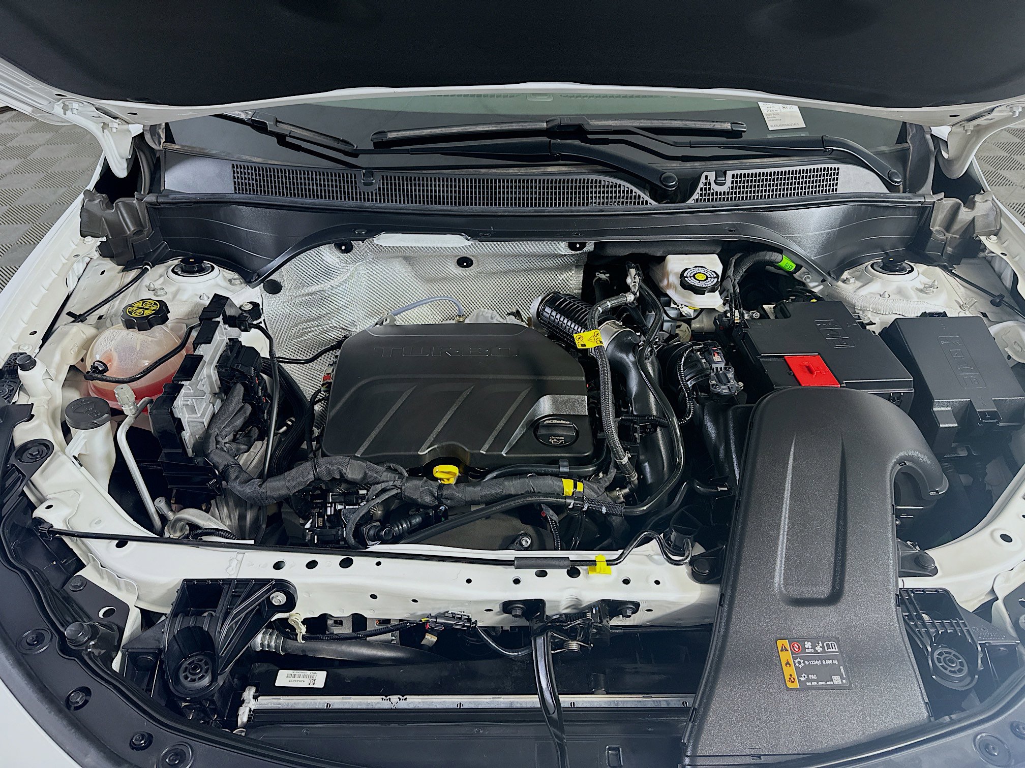 Used 2025 Buick Envista Preferred image 33