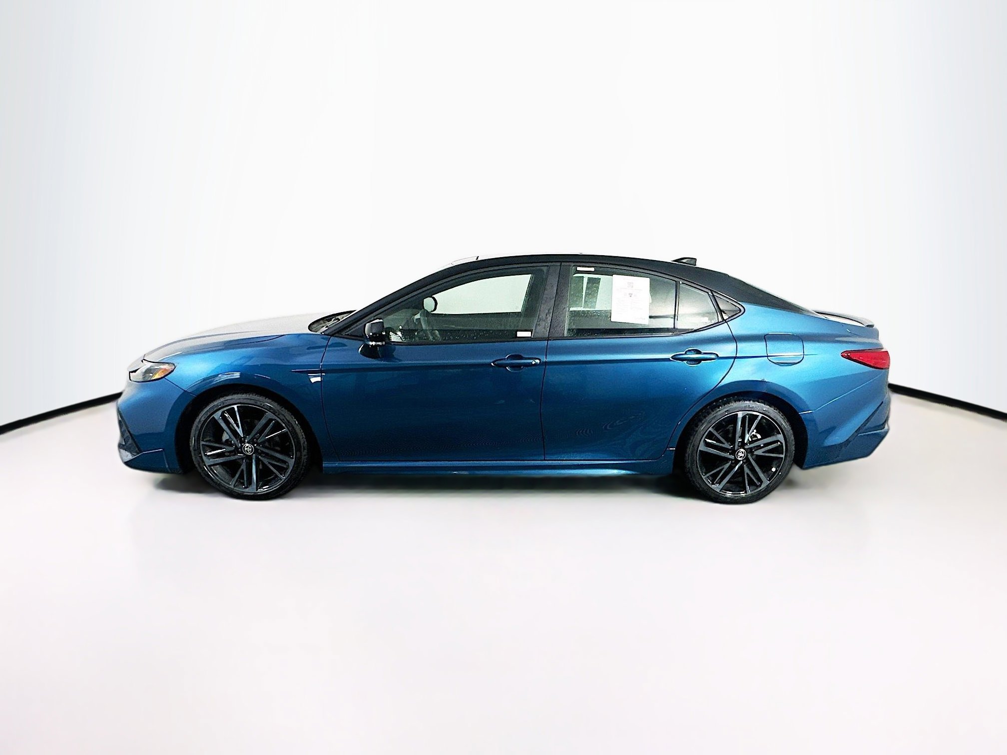Used 2026 Toyota Camry XSE w/ Premium Plus Package FWD image 4