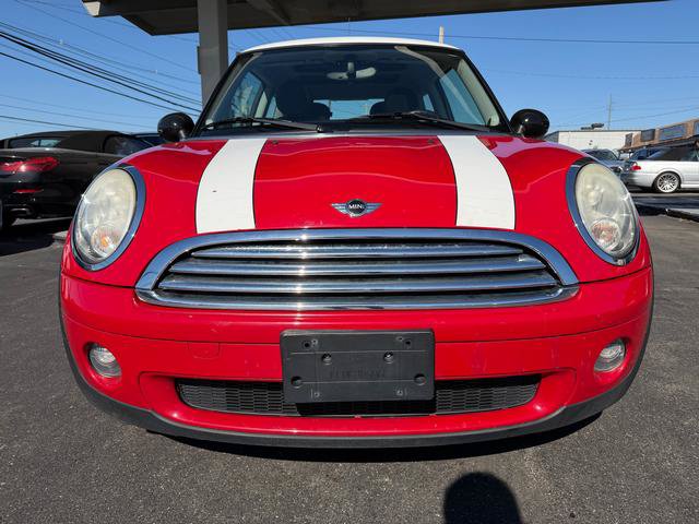 Used 2010 MINI Cooper Hardtop FWD image 2