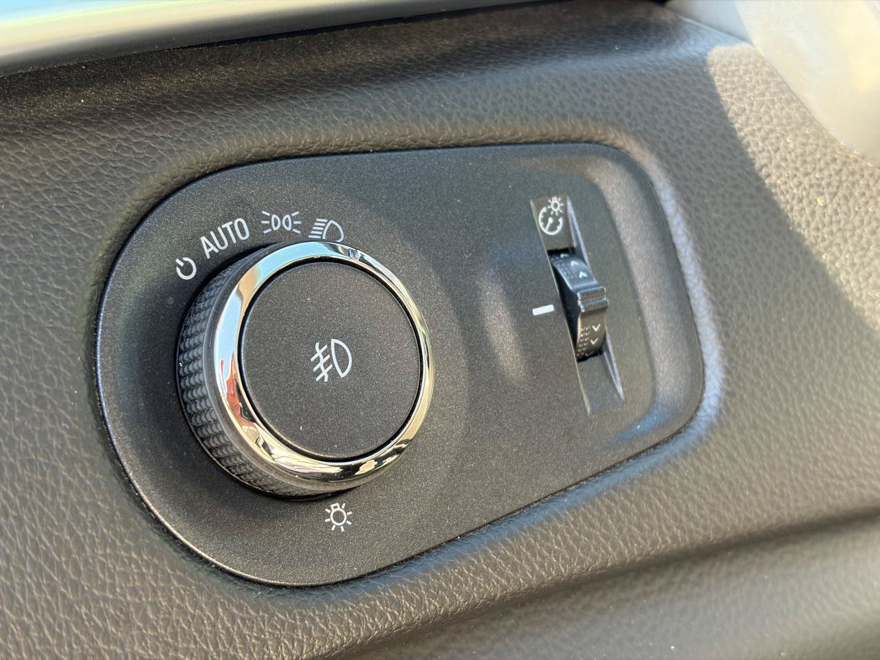 Used 2013 Cadillac SRX Performance AWD/4WD image 18